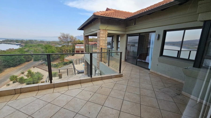 4 Bedroom Property for Sale in Birdwood Estate North West